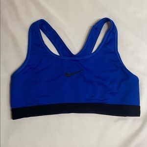 Nike pro sports bra